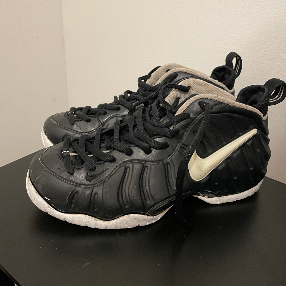 Men’s Nike Air Foamposite size 9
